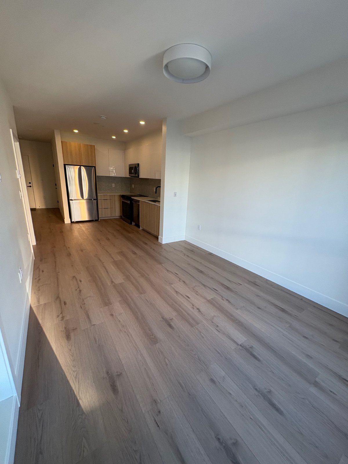 2 Bedroom Apartment for Rent - 20769 Fraser Hwy, Langley, BC 4