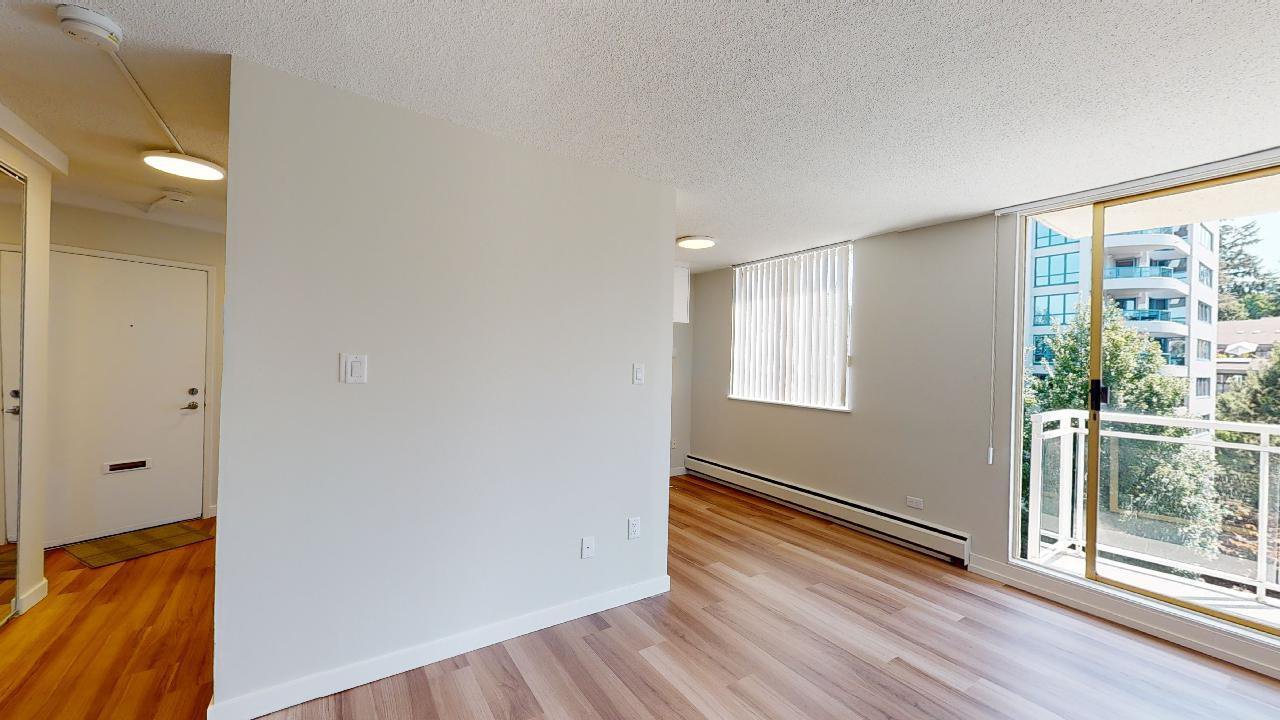 Studio Apartment for Rent - 1355 W 14th Ave, Vancouver, BC 3