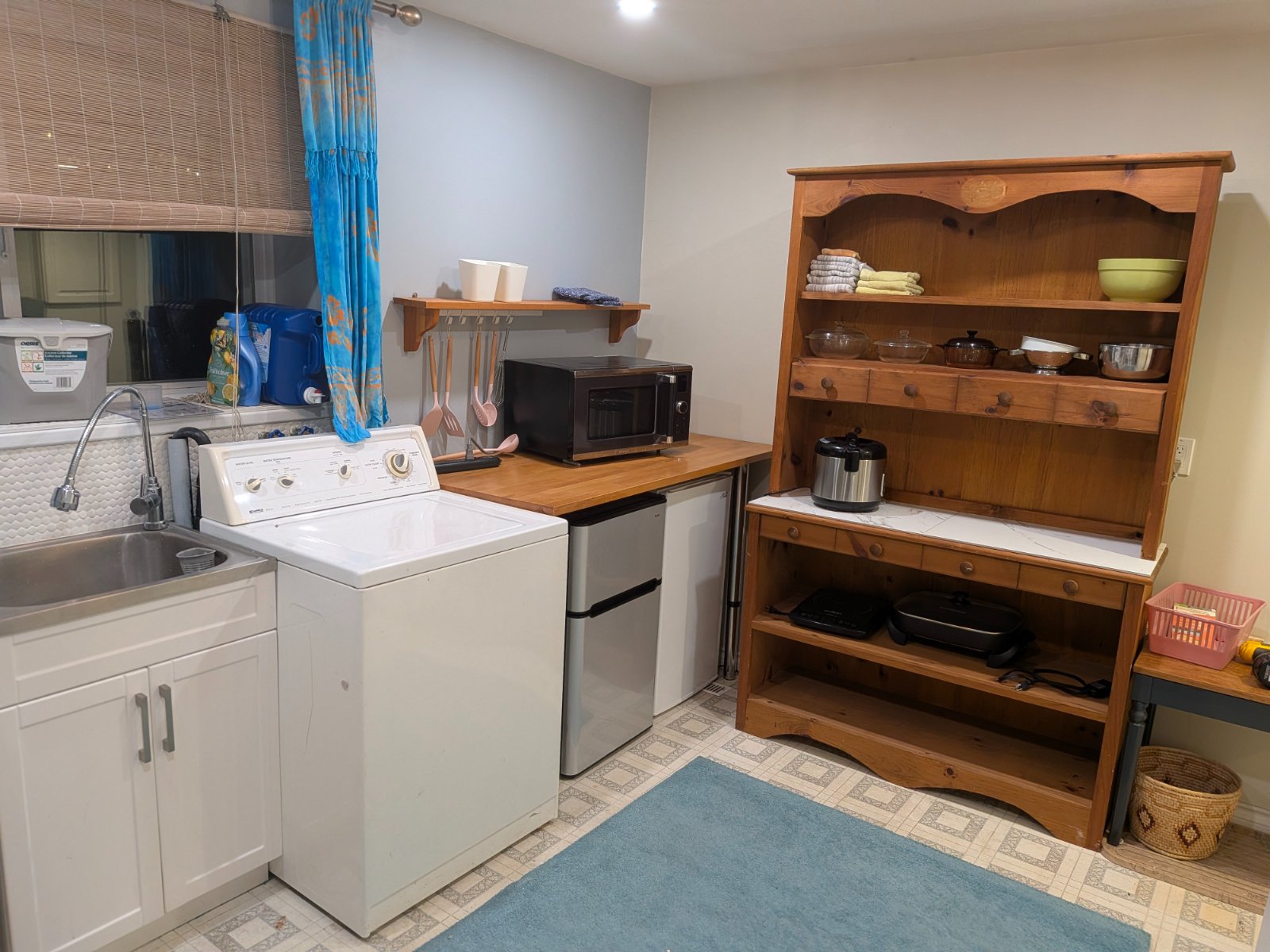 2 Bedroom Garden Suite for Rent - 14th St, New Westminster, BC 2