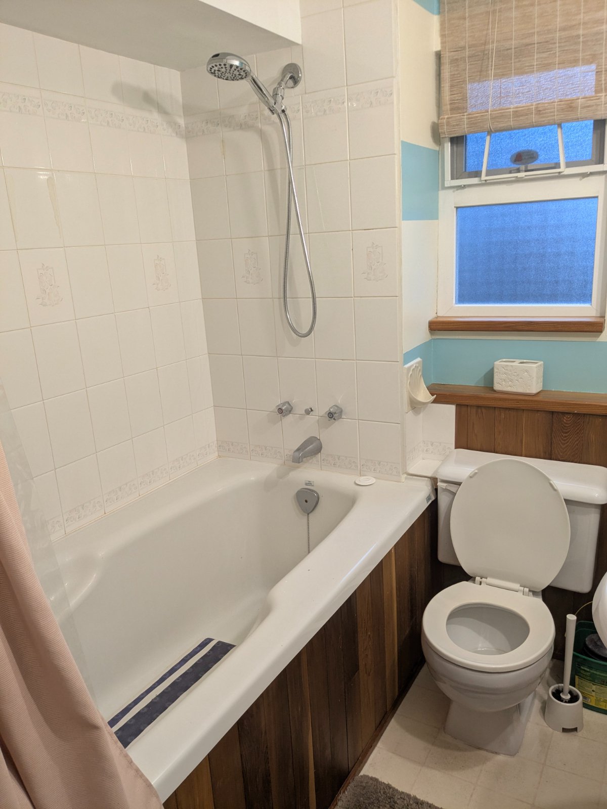 2 Bedroom Garden Suite for Rent - 14th St, New Westminster, BC 4