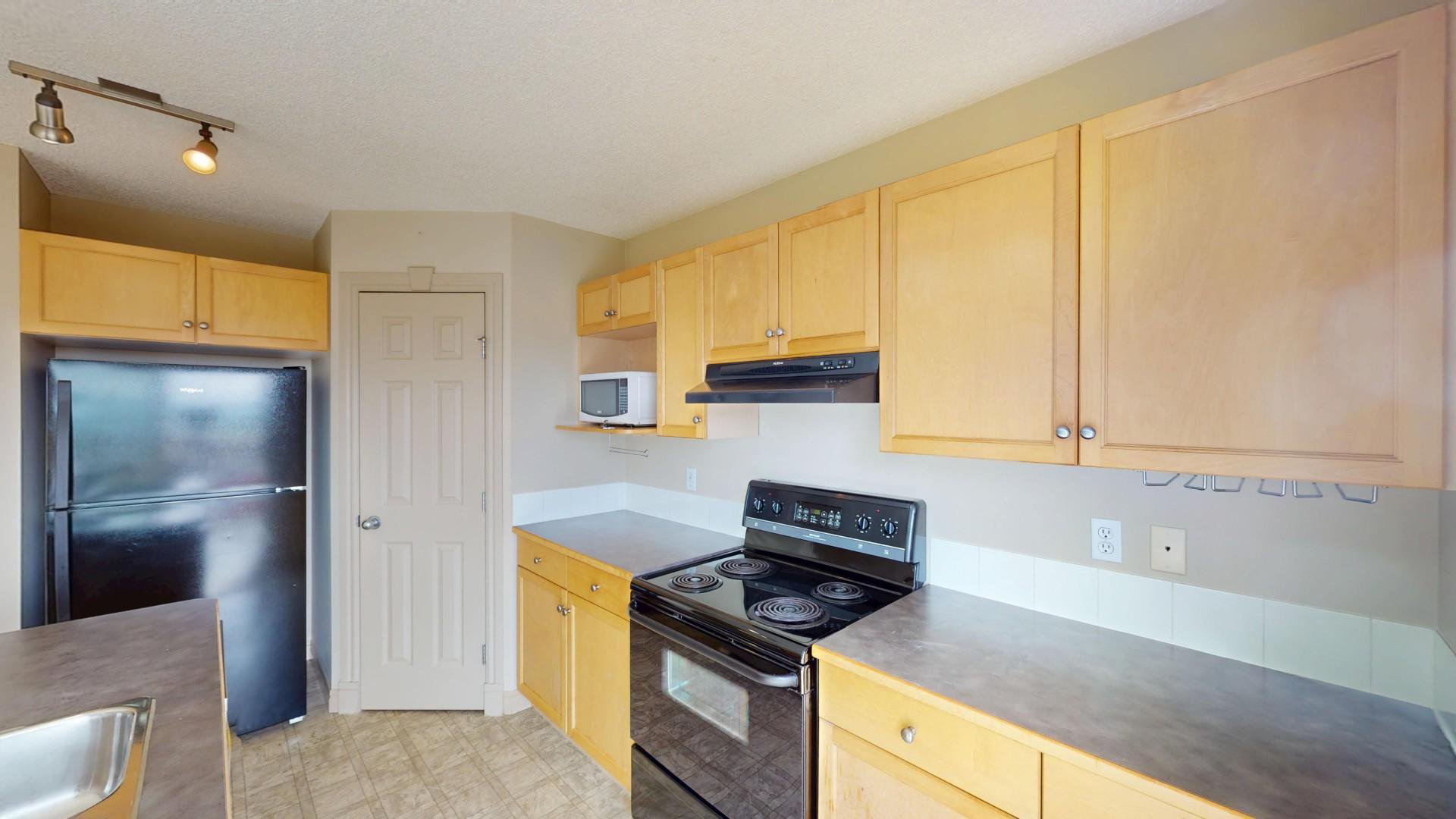 3 Bedroom House for Rent - 95 Arbour Meadows Close NW, Calgary, AB 2