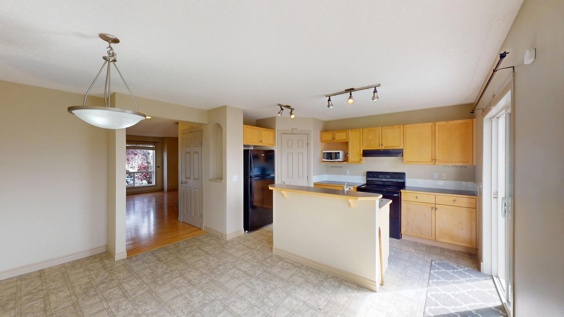 3 Bedroom House for Rent - 95 Arbour Meadows Close NW, Calgary, AB 3