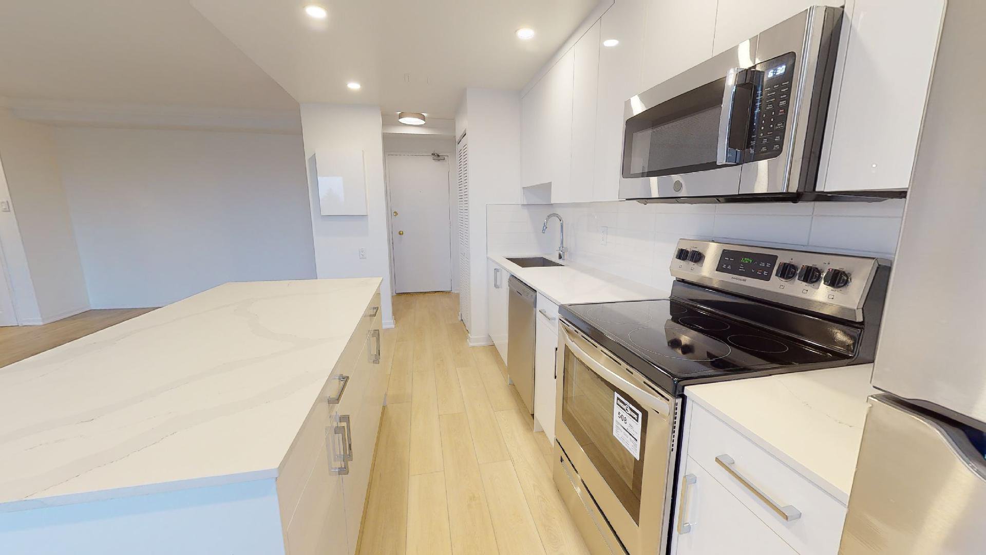 Studio Apartment for Rent - 265 Reynolds Street, Oakville, ON 3