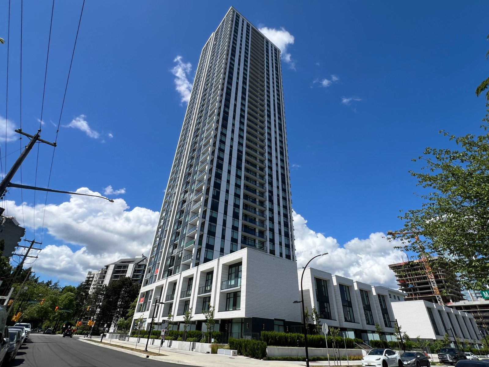 2 Bedroom Apartment for Rent - 6468 Willingdon Ave, Burnaby, BC 3