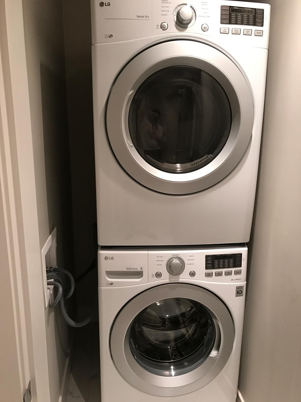 2 Bedroom Basement Suite for Rent - Brooks St, Vancouver, BC 2