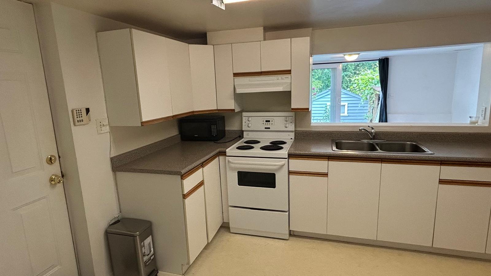 2 Bedroom Basement Suite for Rent - 3710 Kalyk Ave, Burnaby, BC 3