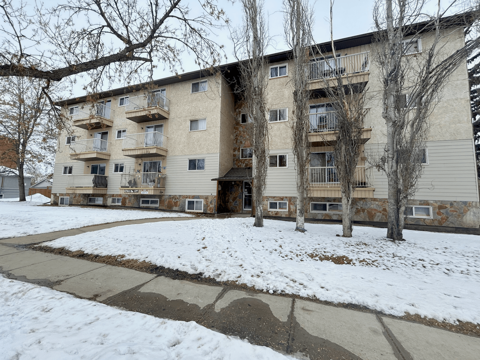 2 Bedroom Apartment for Rent - 4744 54 Street, Red Deer, AB 3