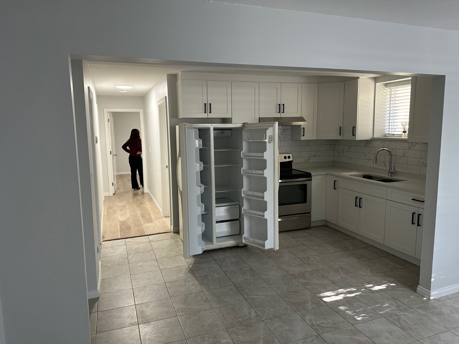 2 Bedroom Basement Suite for Rent - 148 St, Surrey, BC 3