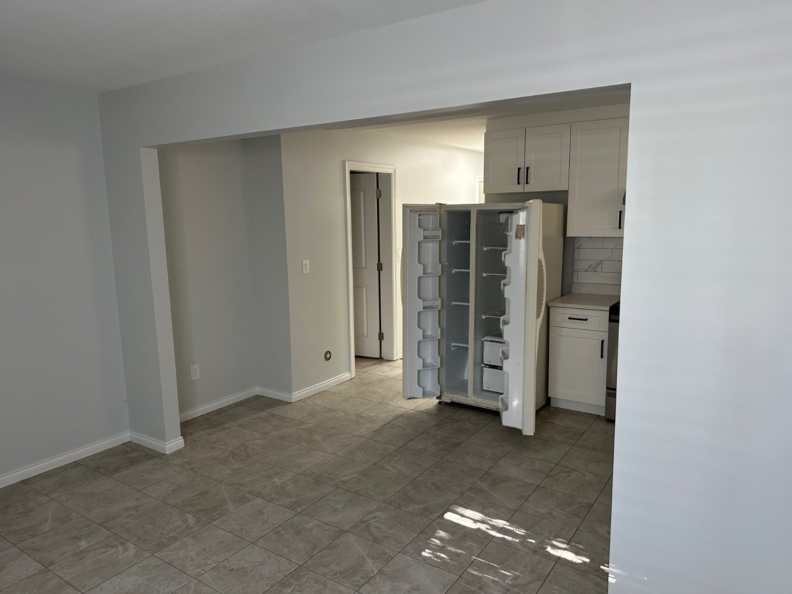 2 Bedroom Basement Suite for Rent - 148 St, Surrey, BC 5