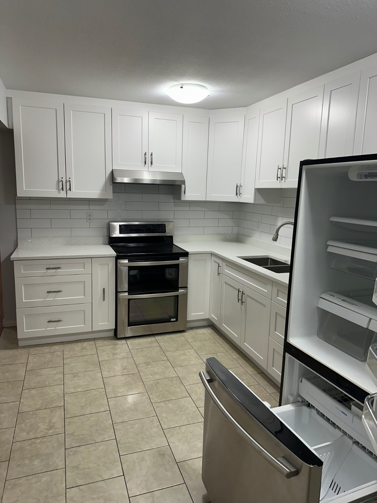2 Bedroom Basement Suite for Rent - 148 St, Surrey, BC 2