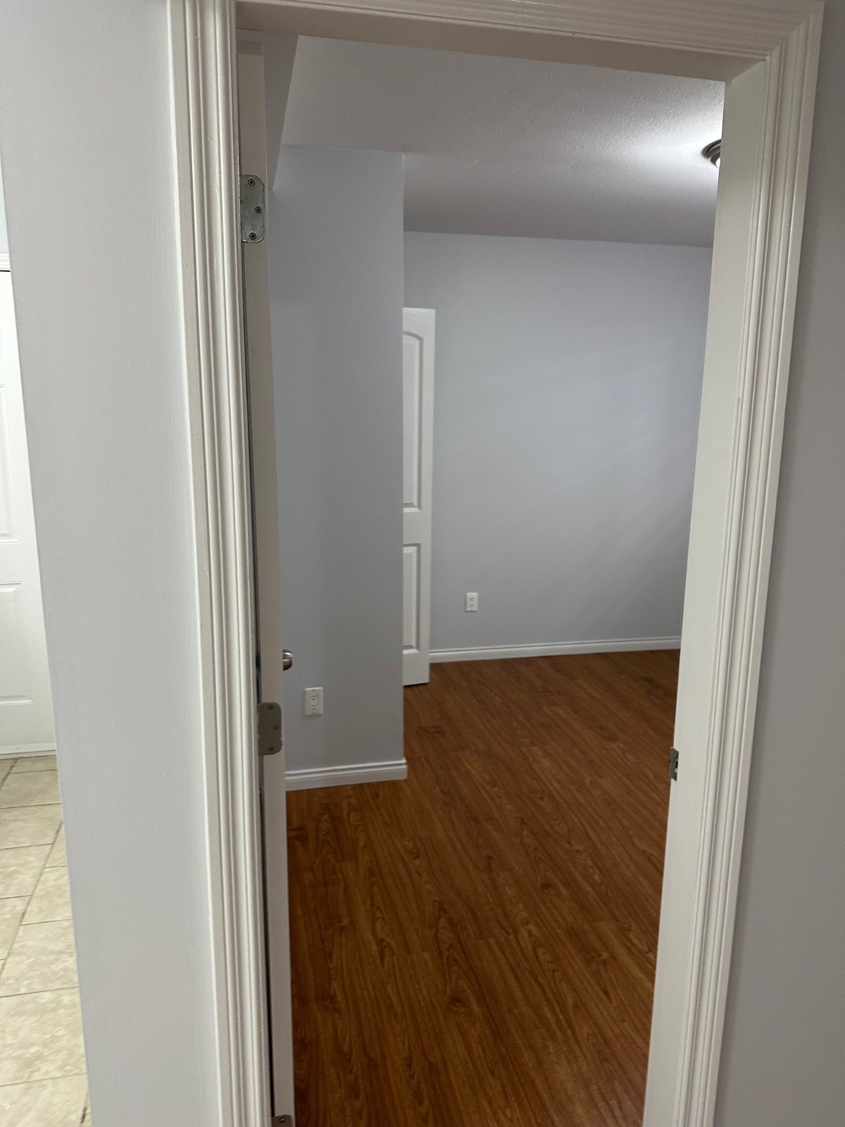 2 Bedroom Basement Suite for Rent - 148 St, Surrey, BC 4