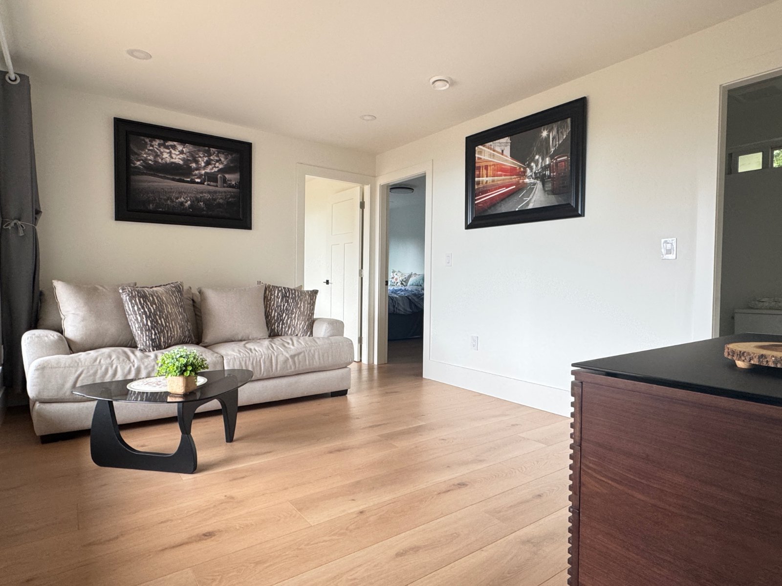 2 Bedroom House for Rent - 4503 Woodgreen Dr, West Vancouver, BC 2