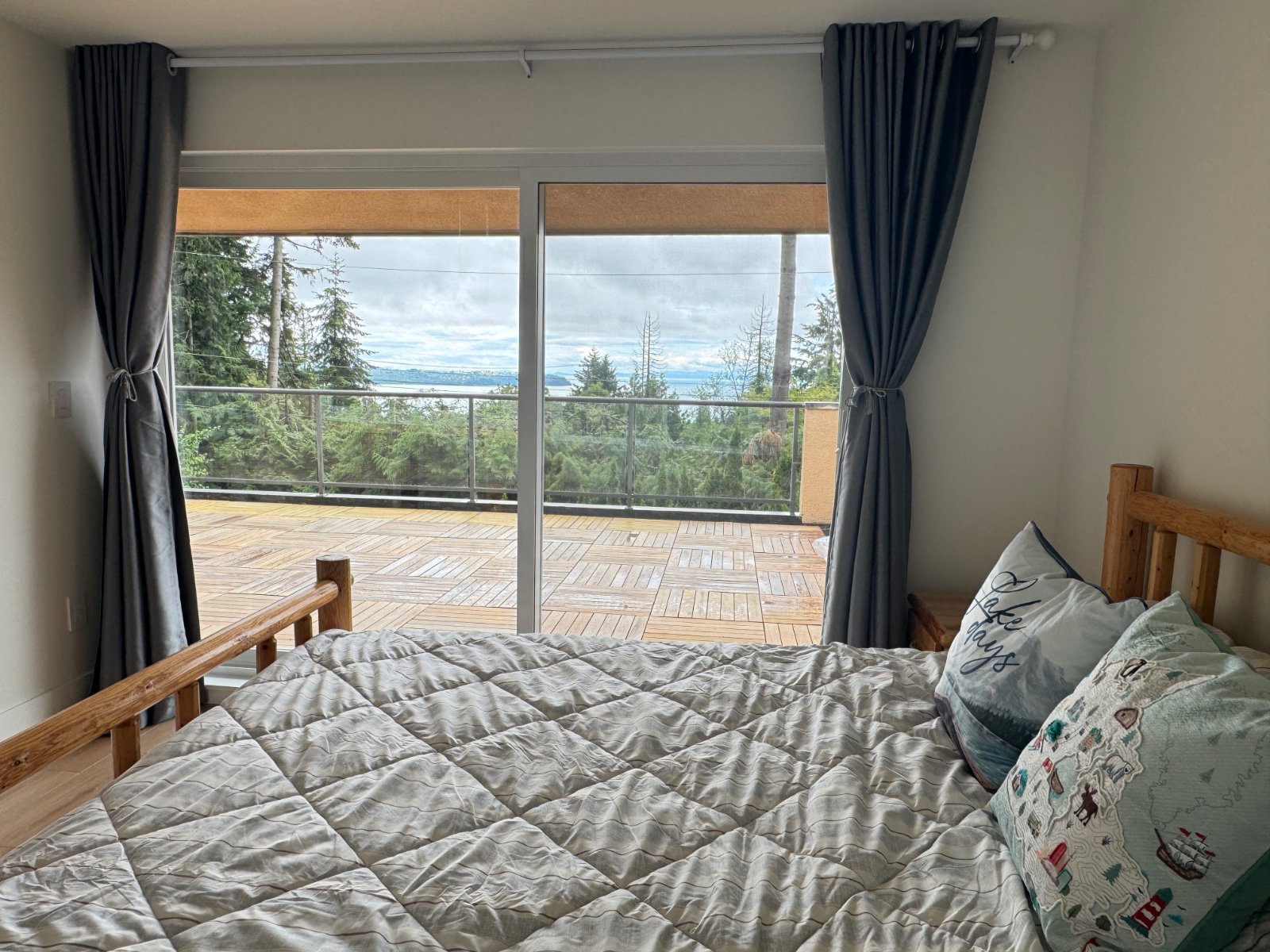 2 Bedroom House for Rent - 4503 Woodgreen Dr, West Vancouver, BC 5