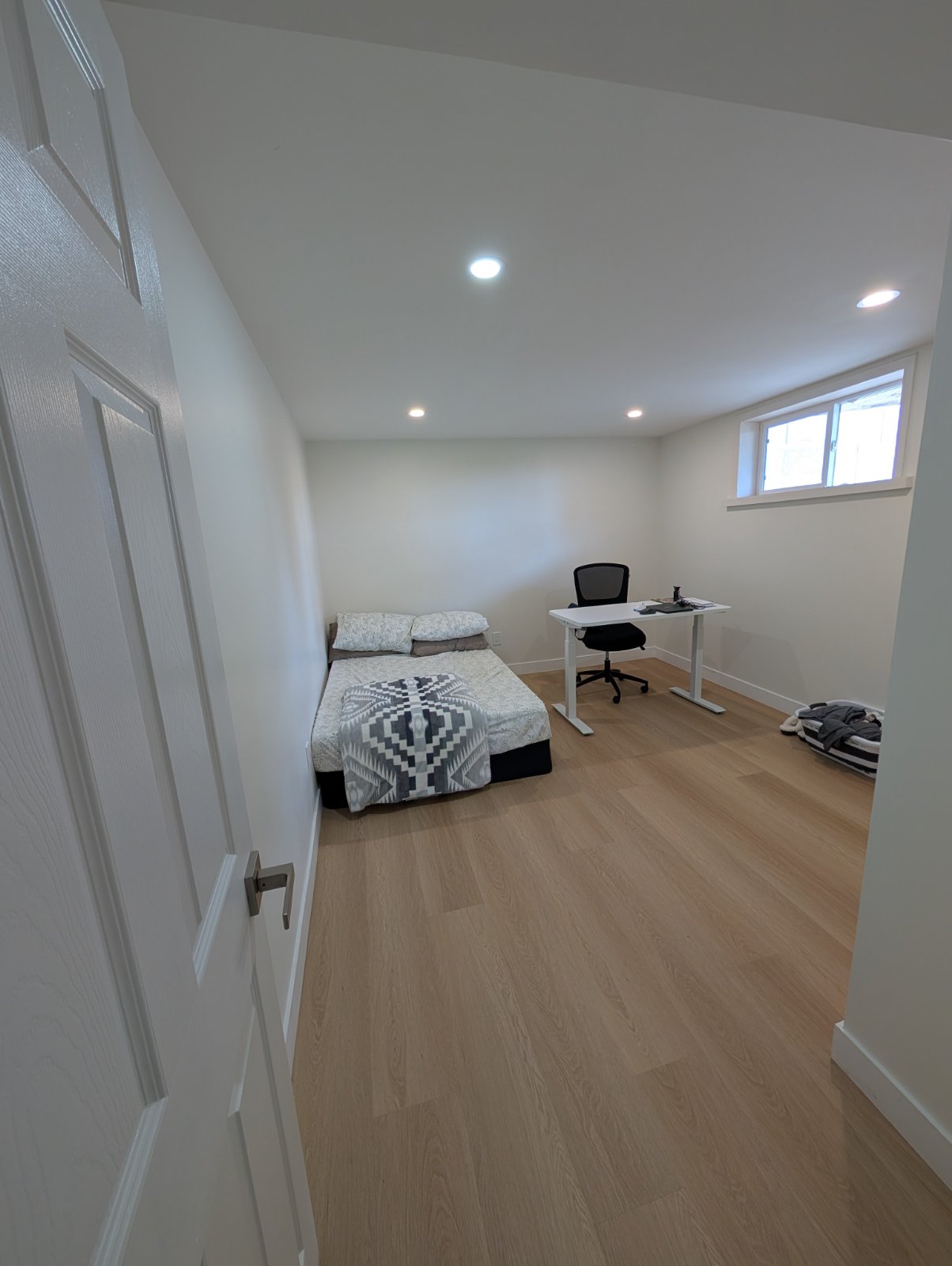 4 Bedroom House for Rent - 22nd St, West Vancouver, BC 3