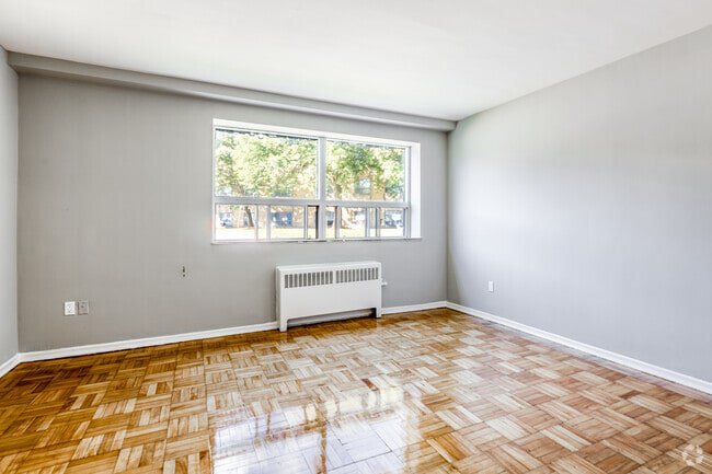 3 Bedroom Apartment for Rent - 1712 Main Street West, Hamilton, ON 3