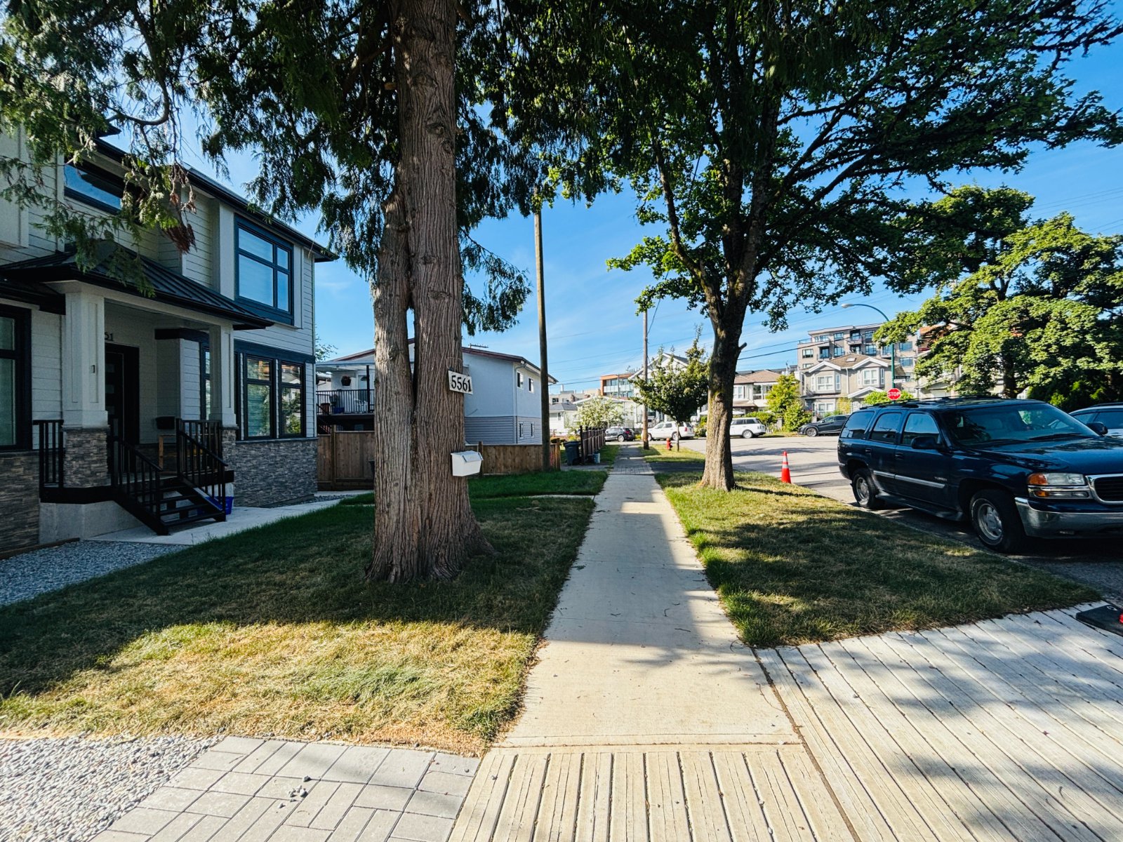 2 Bedroom House for Rent - 5561 Lancaster St, Vancouver, BC 2