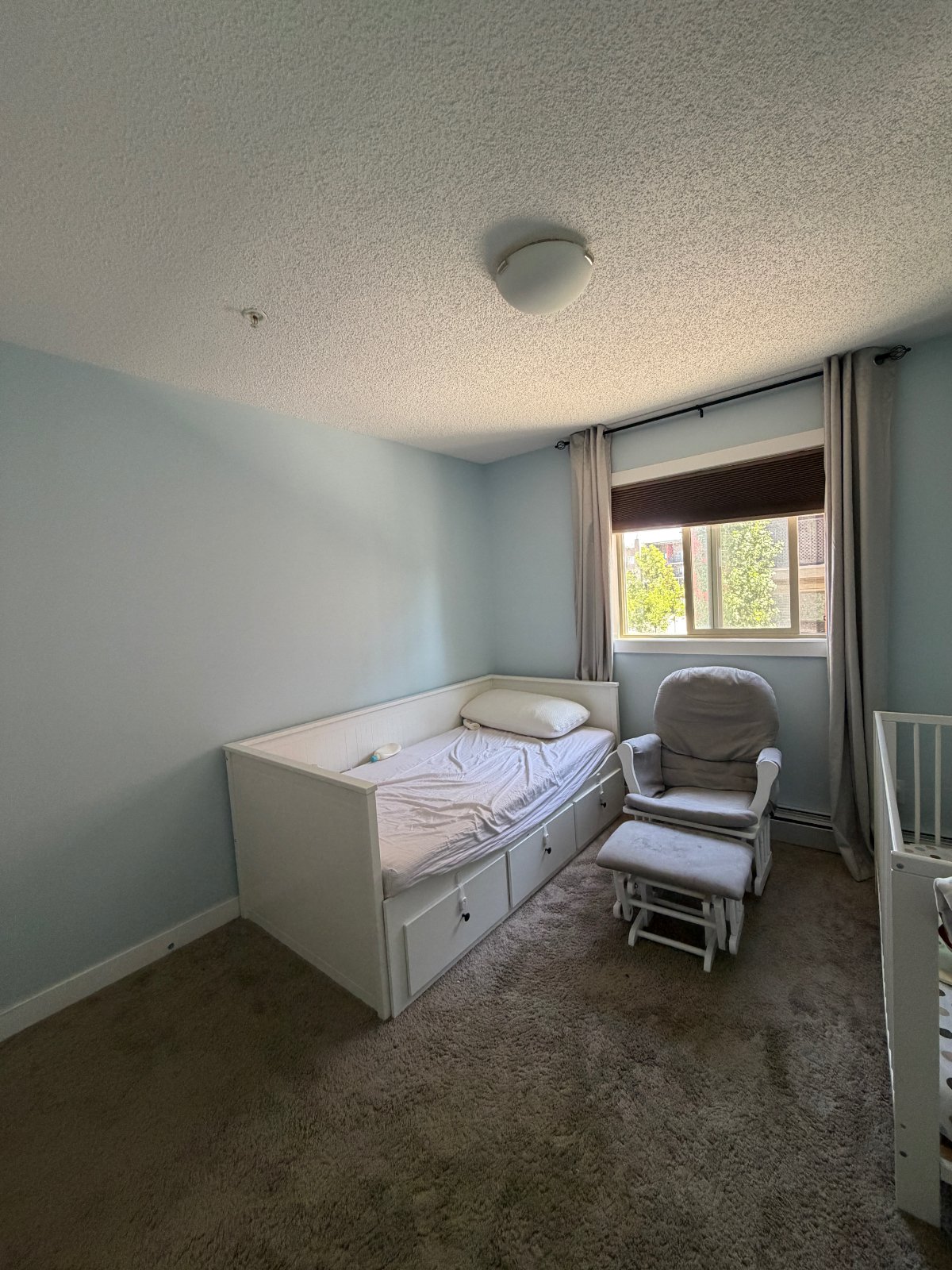 2 Bedroom Apartment for Rent - 403 MacKenzie Way SW, Airdrie, AB 2