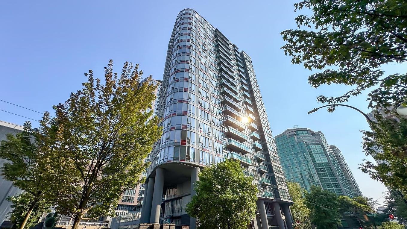 2 Bedroom Apartment for Rent - 788 Hamilton St, Vancouver, BC 2