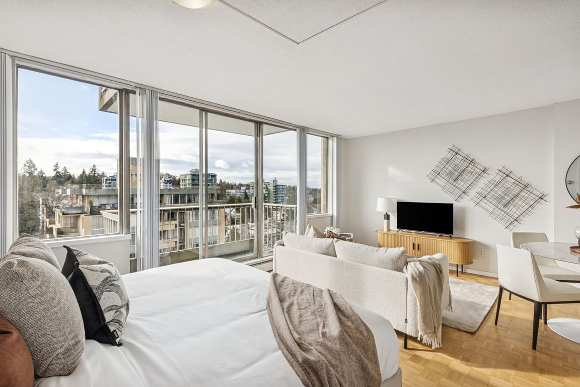 Studio Apartment for Rent - 1305 W 12th Ave, Vancouver, BC 3