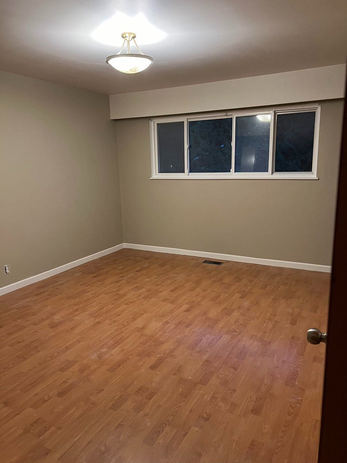 3 Bedroom House for Rent - Kraft Pl, Burnaby, BC 5