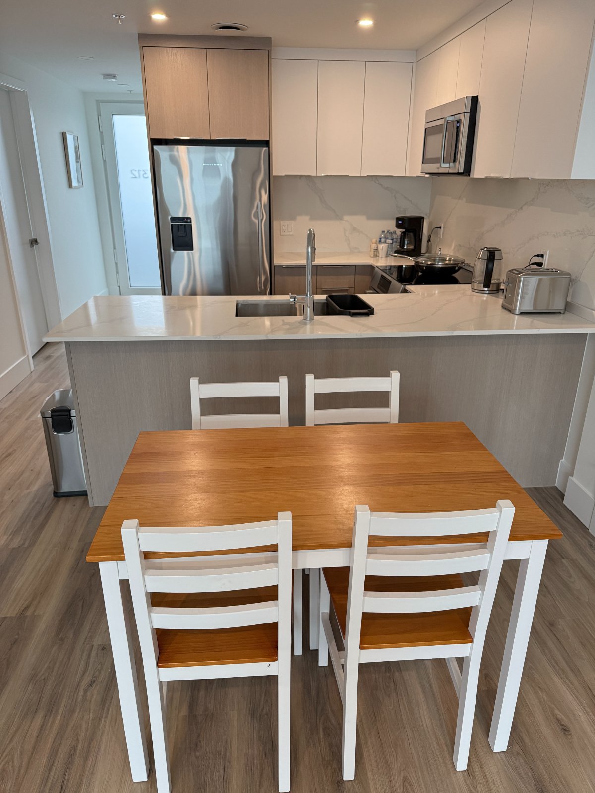 2 Bedroom Apartment for Rent - 2250 E 1st Ave, Vancouver, BC 2