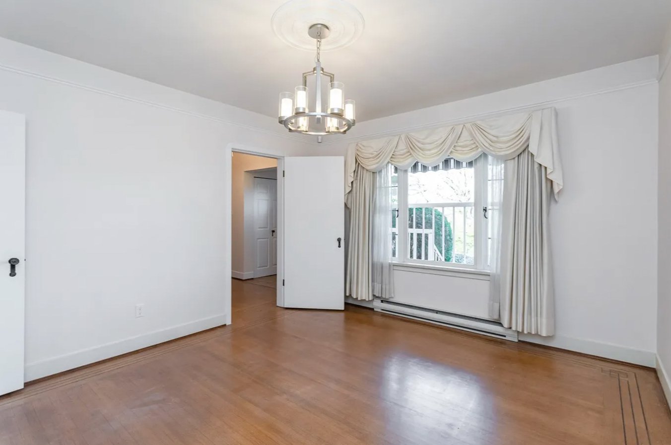 3 Bedroom House for Rent - 3878 W 8th Ave, Vancouver, BC 4