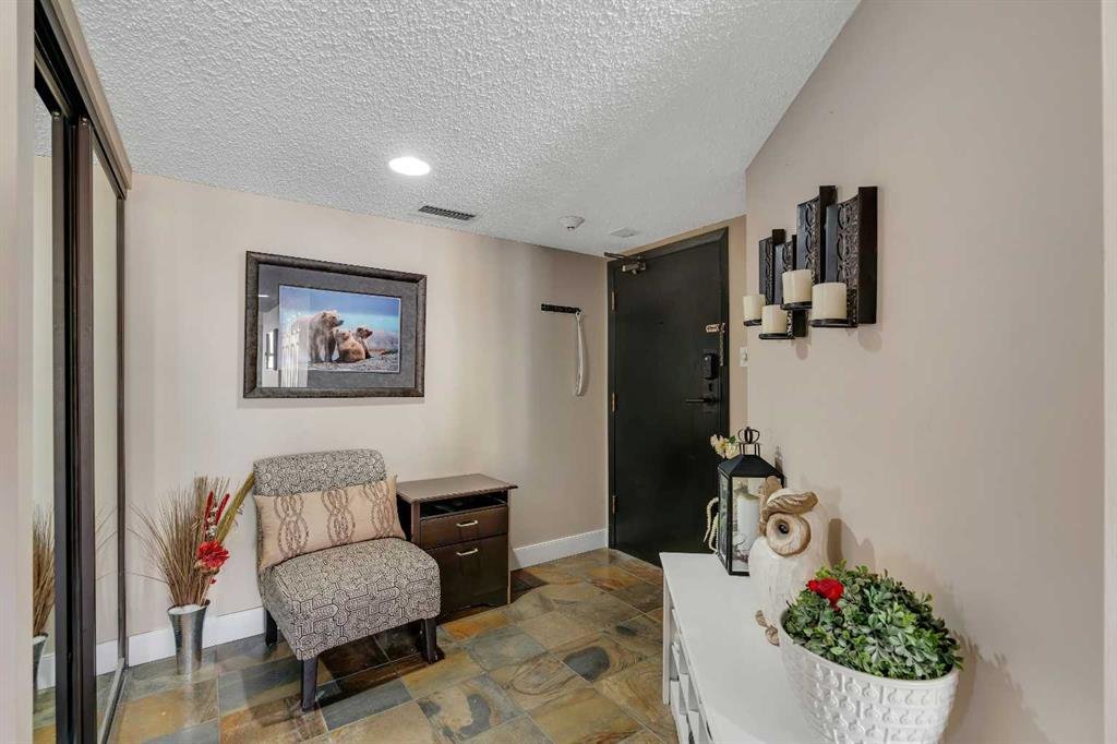 2 Bedroom Apartment for Rent - 1100 8 Ave SW, Calgary, AB 5