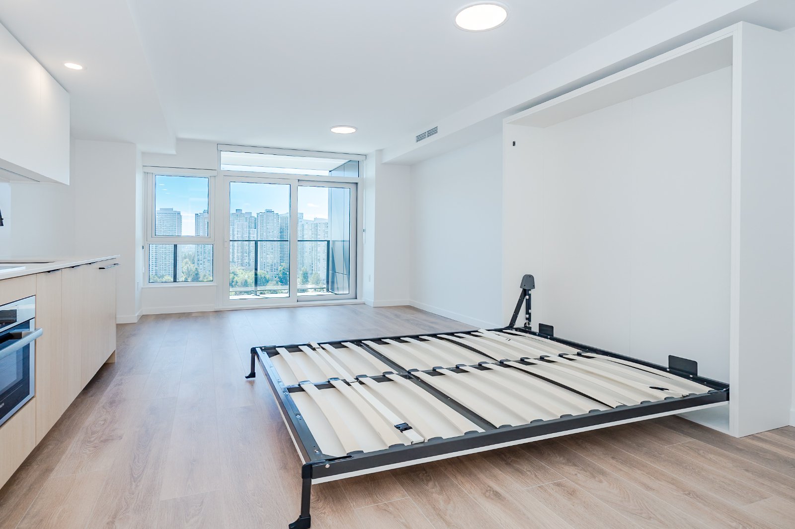 Studio Apartment for Rent - 13738 Central Ave, Surrey, BC 4