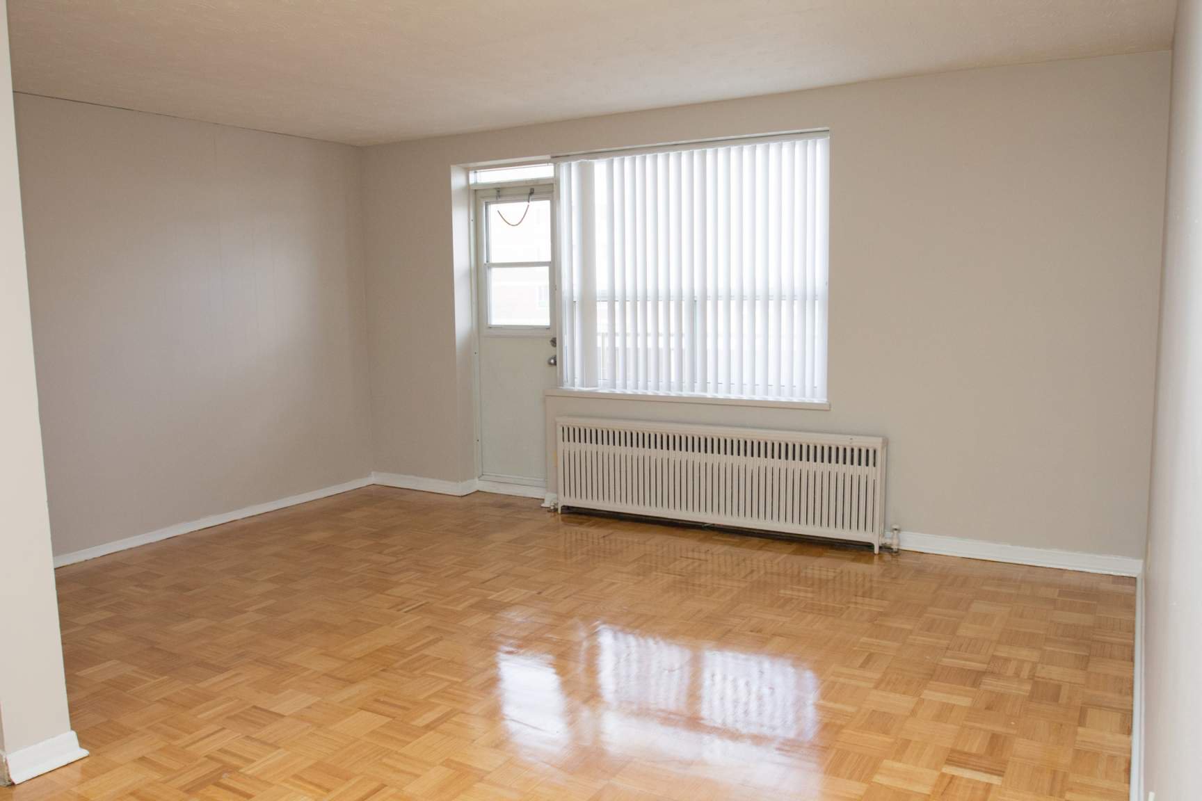 2 Bedroom Apartment for Rent - 672 Kennedy Road, Toronto, ON 2
