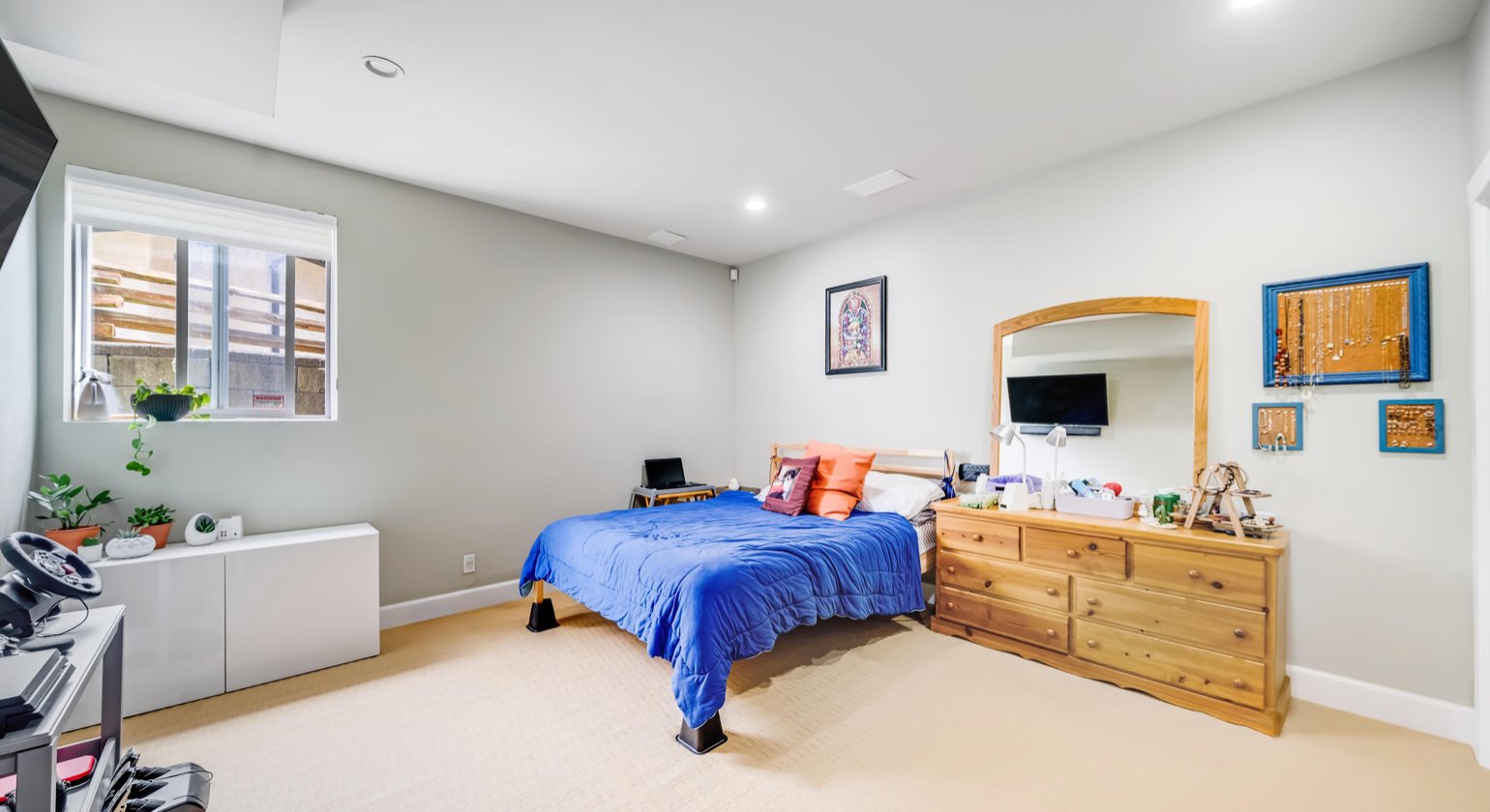 2 Bedroom Basement Suite for Rent - High Park Ave, Surrey, BC 3