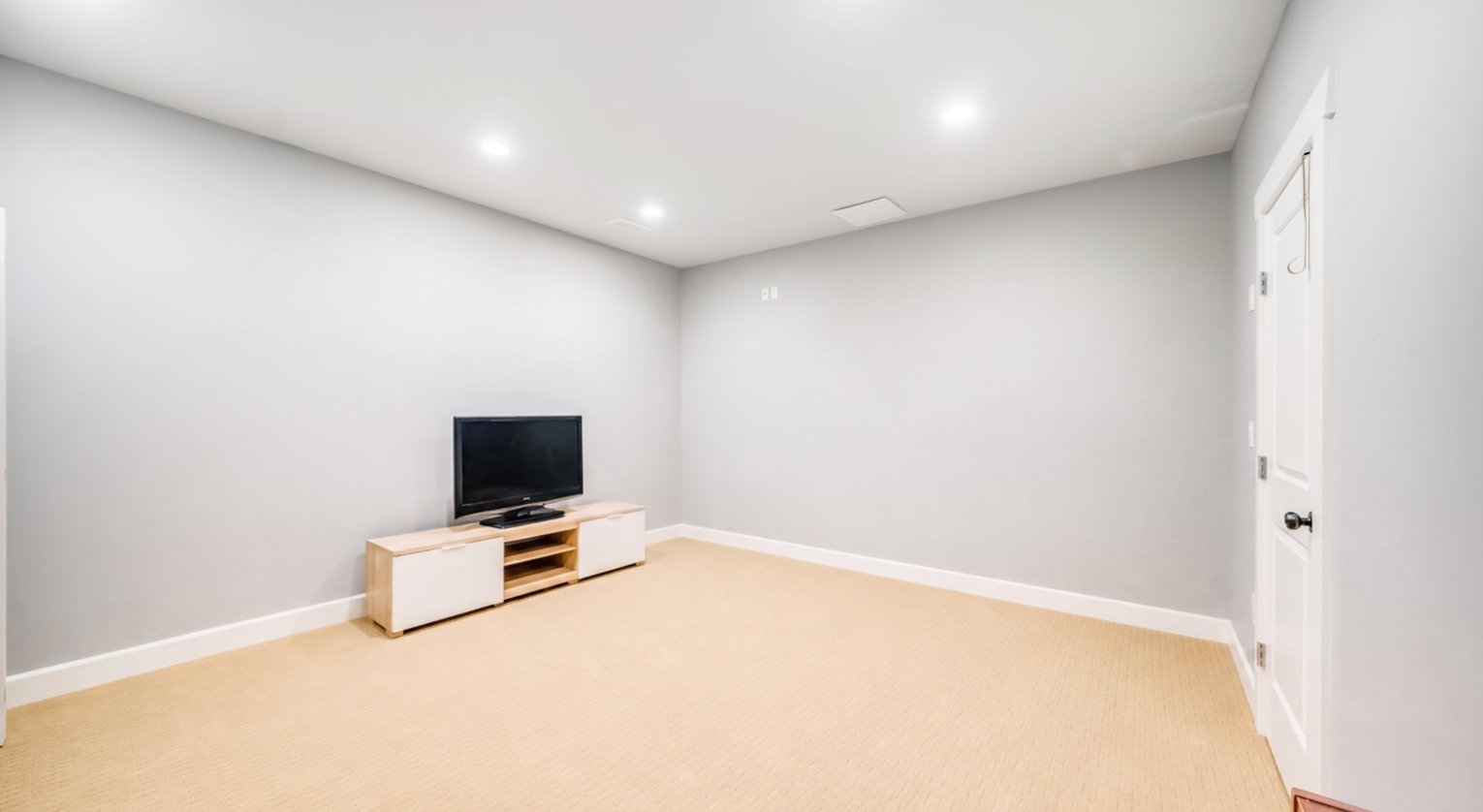 2 Bedroom Basement Suite for Rent - High Park Ave, Surrey, BC 5
