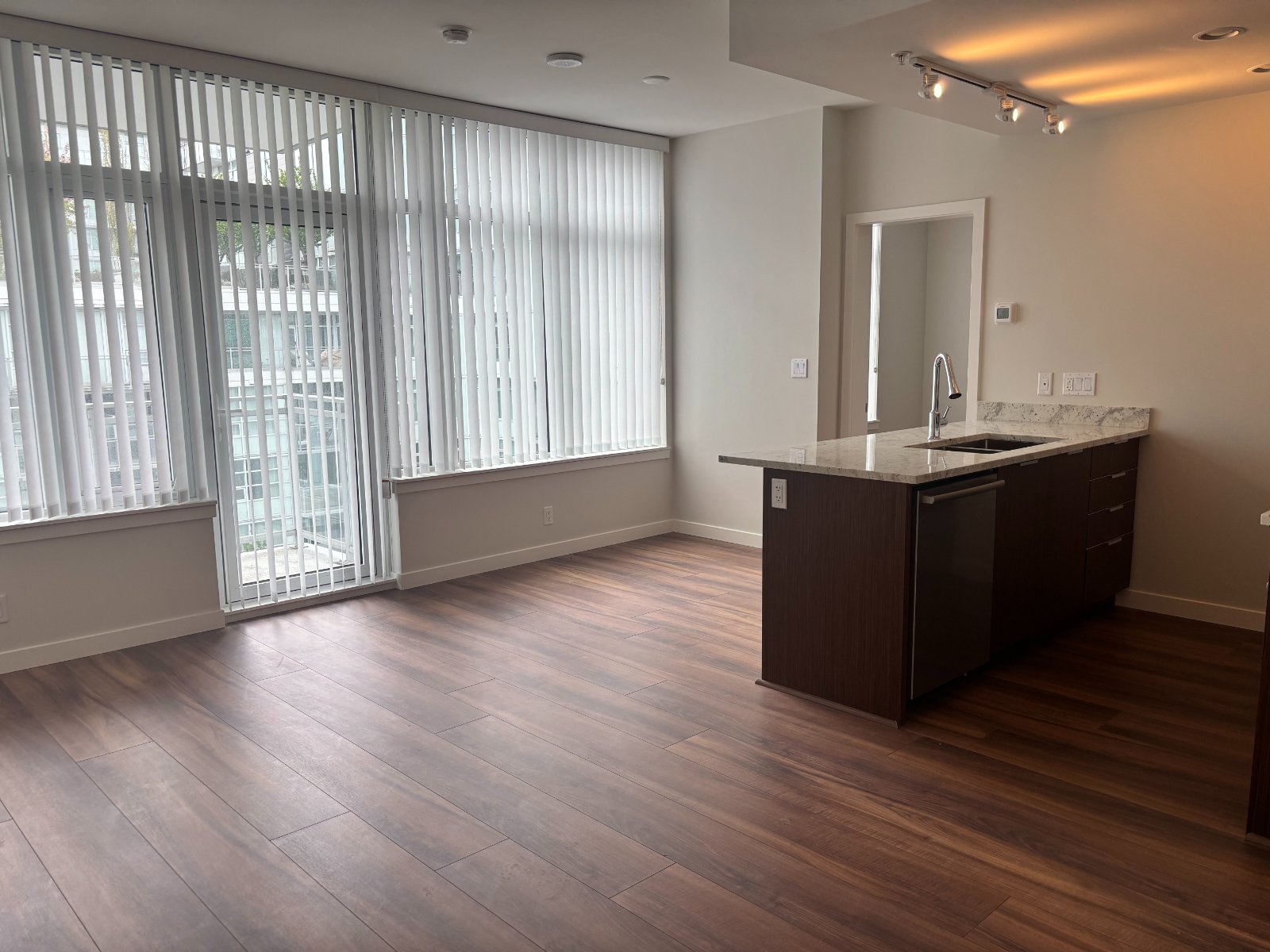 2 Bedroom Apartment for Rent - 3328 Carscallen Rd, Richmond, BC 2