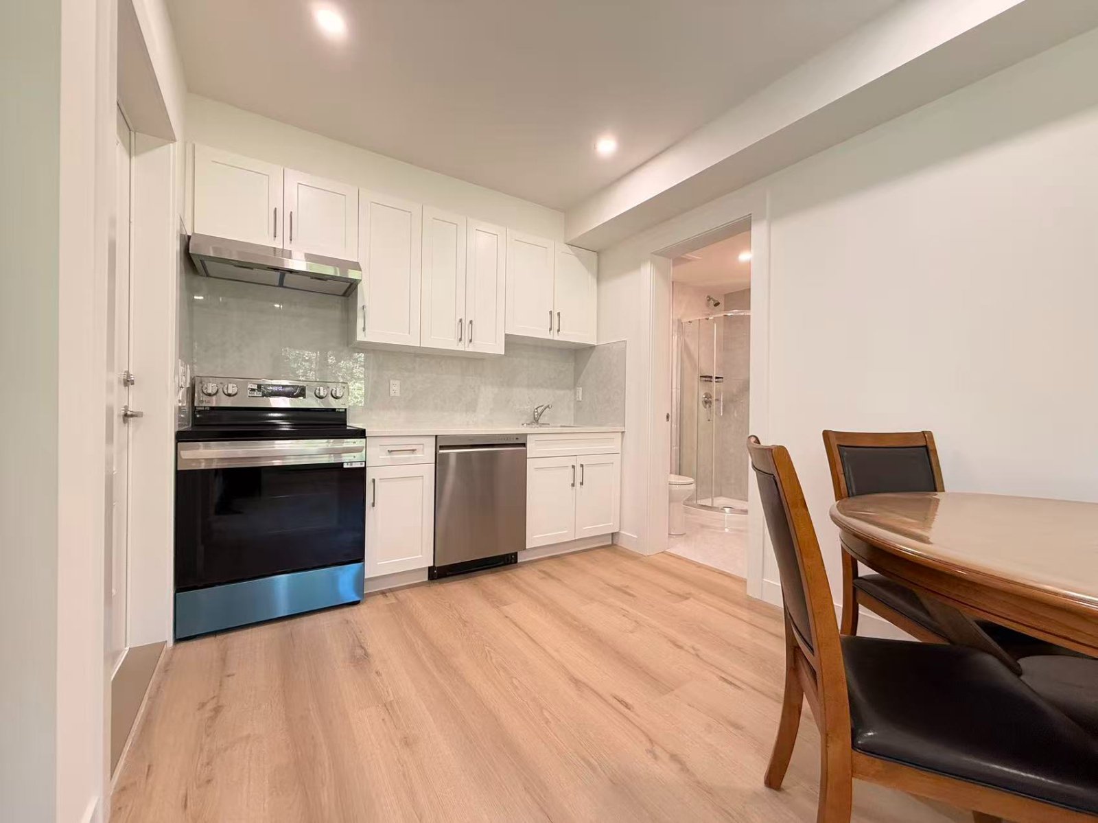 3 Bedroom Laneway Suite for Rent - 4750 Barker Cres, Burnaby, BC 2