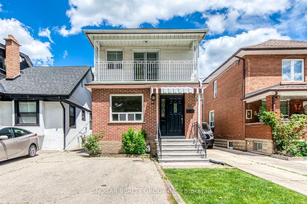 3 Bedroom House for Rent - Guestville Ave, York, ON 4