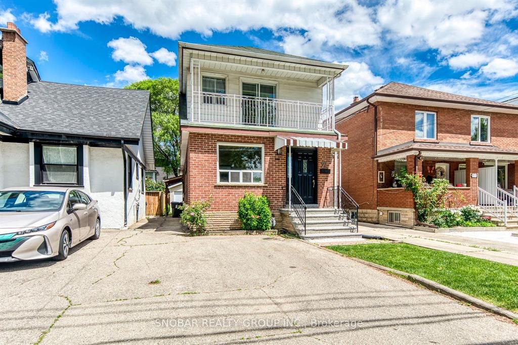 3 Bedroom House for Rent - Guestville Ave, York, ON 5
