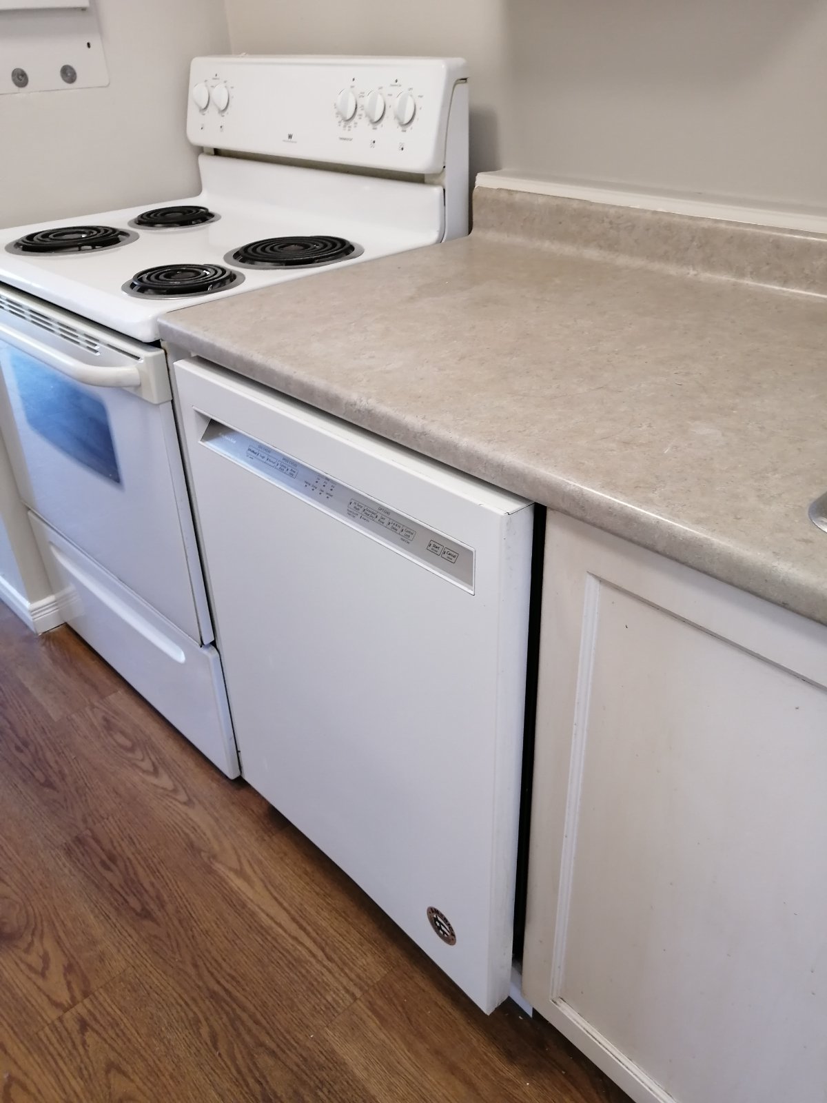 3 Bedroom Apartment for Rent - 350 Quigley Rd, Hamilton, ON 2