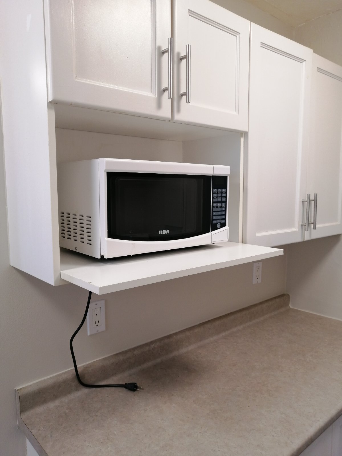 3 Bedroom Apartment for Rent - 350 Quigley Rd, Hamilton, ON 3