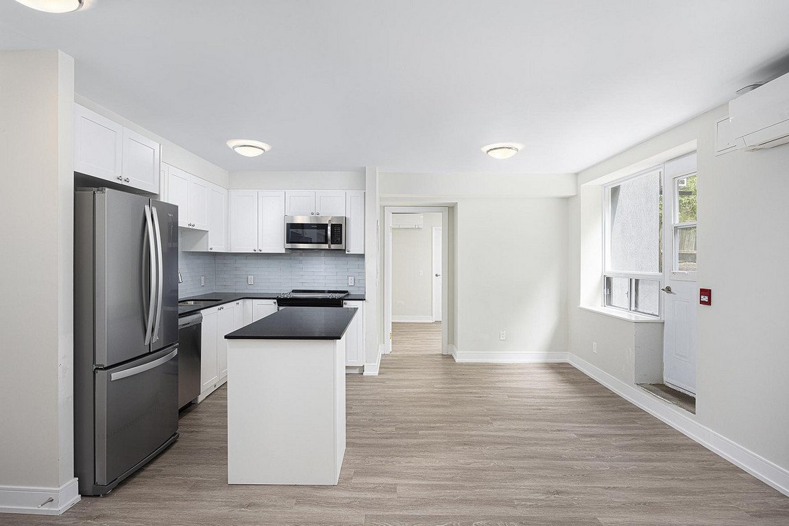 2 Bedroom Apartment for Rent - 65 A Hillside Drive, Toronto, ON 4