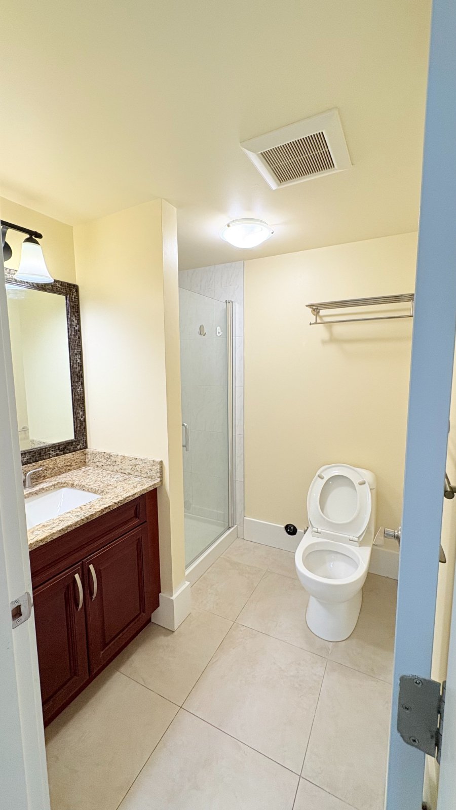 2 Bedroom Private Suite for Rent - Dawson St, Vancouver, BC 5