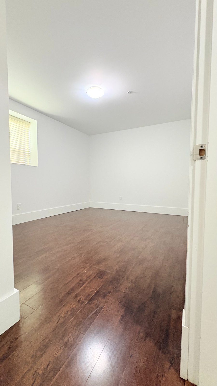 2 Bedroom Private Suite for Rent - Dawson St, Vancouver, BC 3