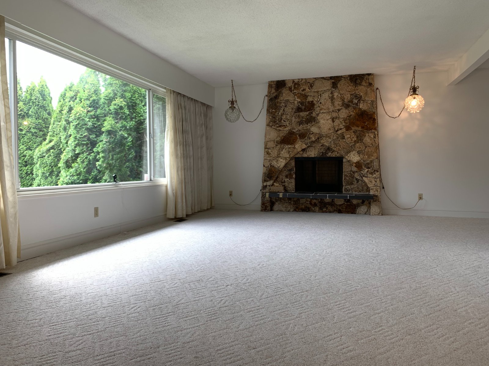 4 Bedroom House for Rent - 2311 Dorman Dr, Burnaby, BC 2