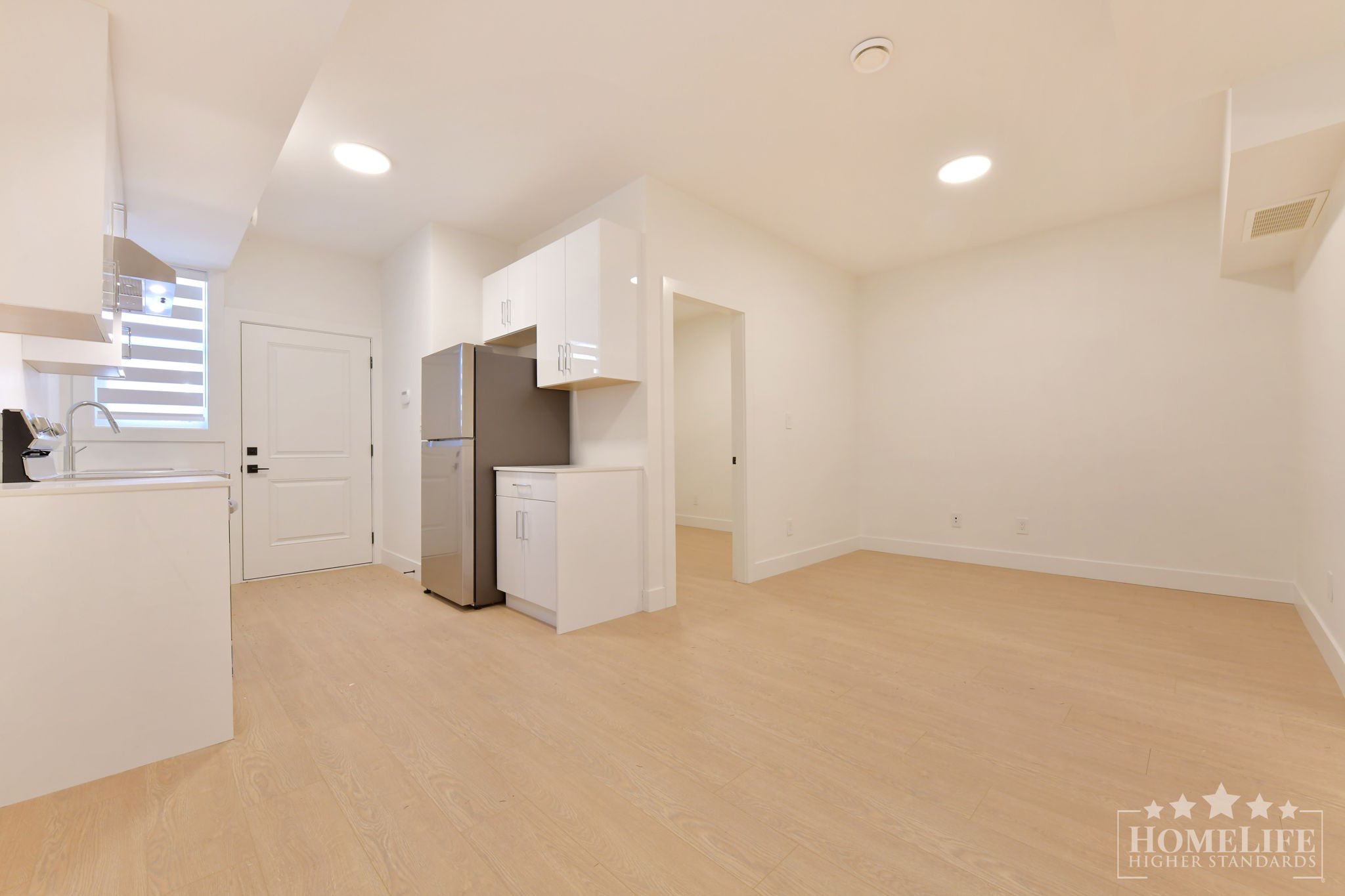 2 Bedroom Private Suite for Rent - 16678 16 Ave, Surrey, BC 3
