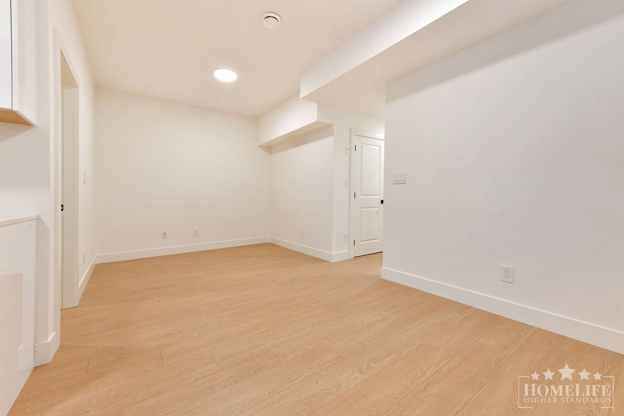 2 Bedroom Private Suite for Rent - 16678 16 Ave, Surrey, BC 5