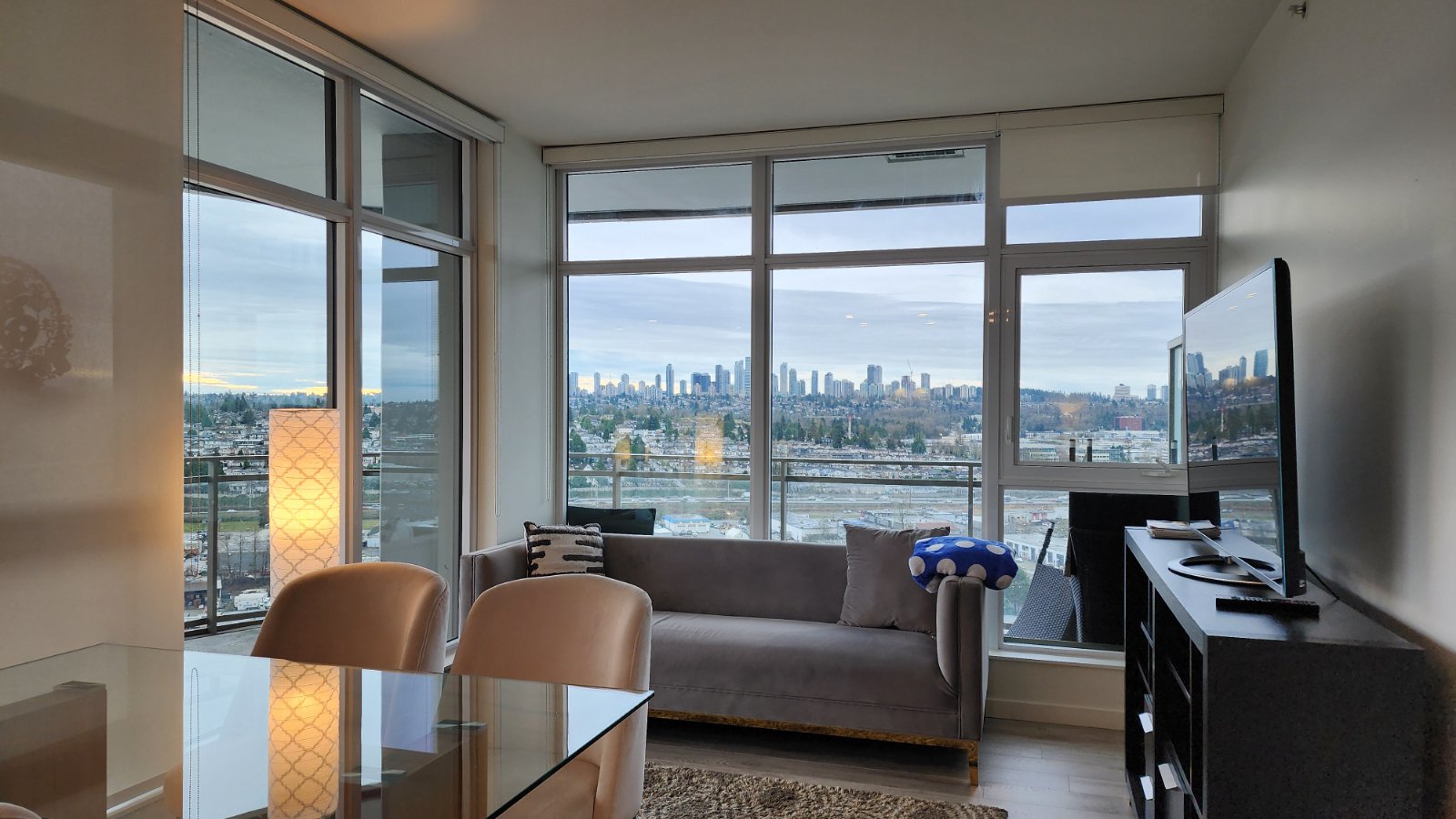 2 Bedroom Apartment for Rent - 5311 Goring St, Burnaby, BC 2