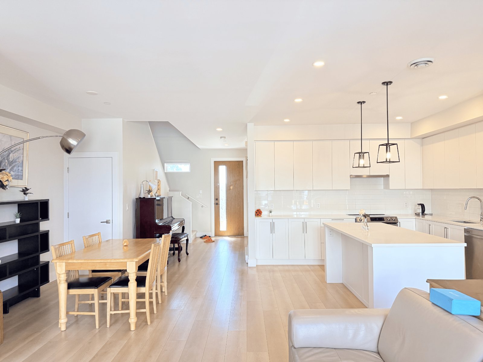 Room in House for Rent - 1986 Osprey Rd, Delta, BC 5