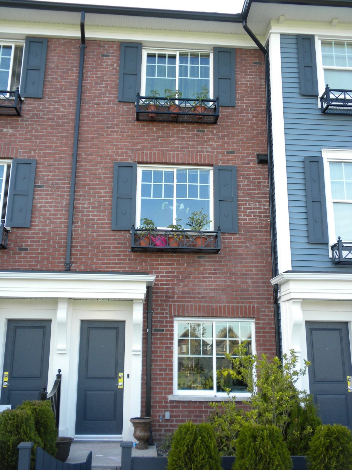 3 Bedroom Townhouse for Rent - 7348 192A St, Surrey, BC 2