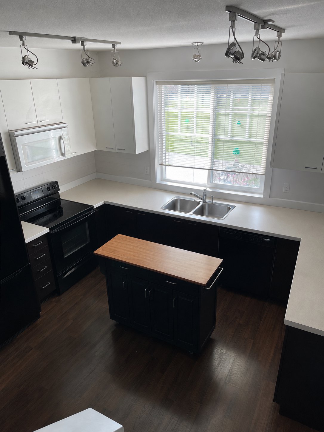 3 Bedroom Townhouse for Rent - 7348 192A St, Surrey, BC 4
