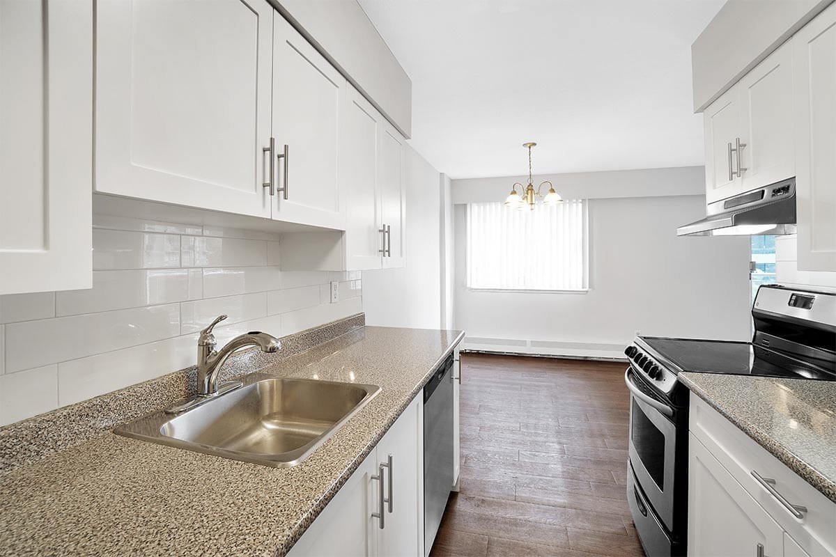 2 Bedroom Apartment for Rent - 990 Broughton St, Vancouver, BC 4