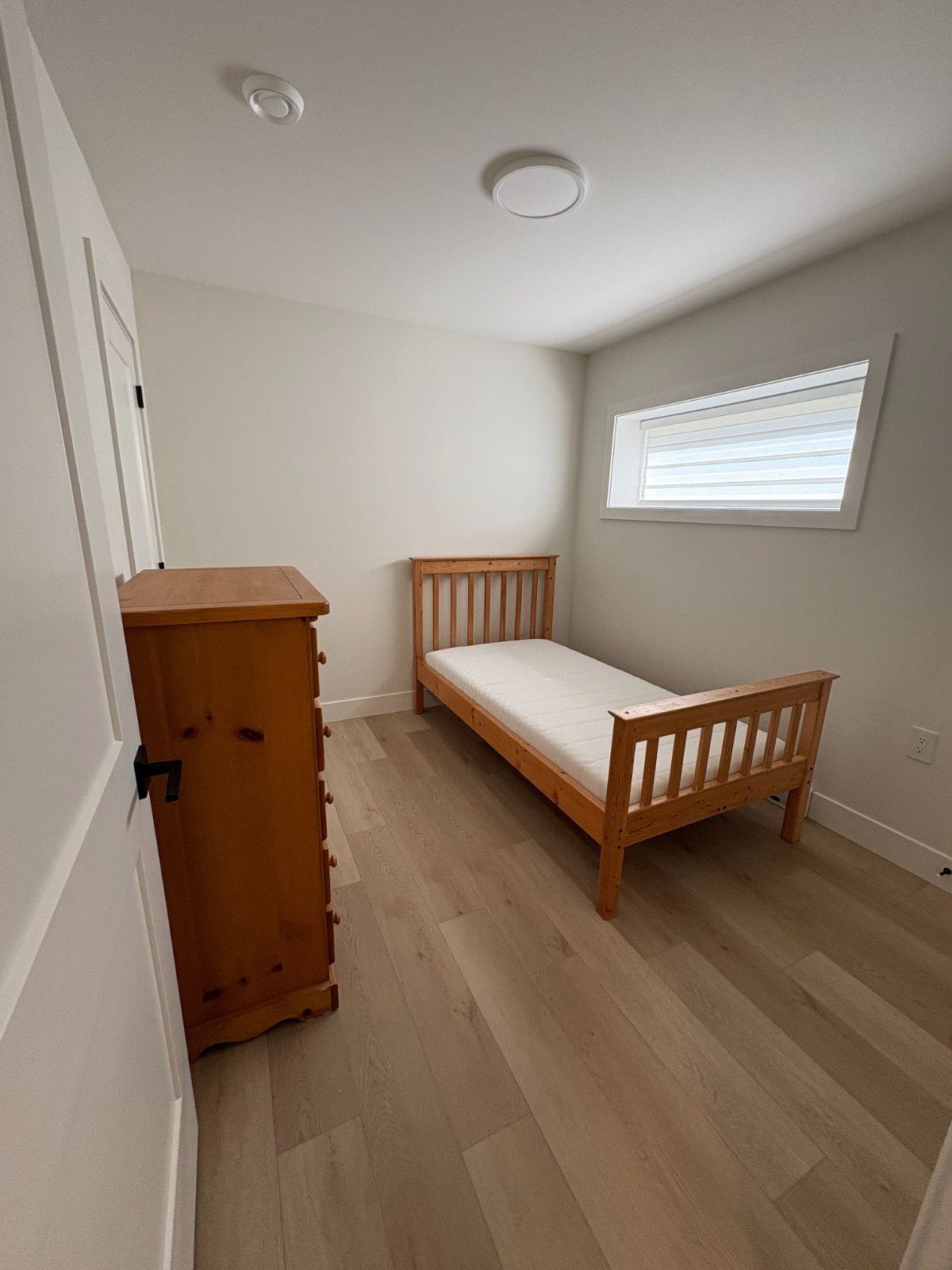 2 Bedroom Basement Suite for Rent - 137 Peveril Ave, Vancouver, BC 3