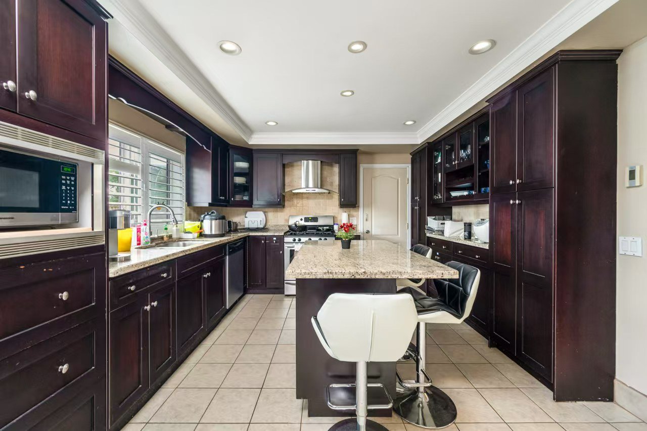 Room in House for Rent - 6550 Dunbar St, Vancouver, BC 4